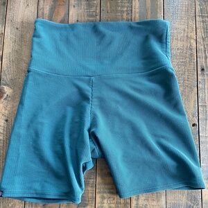 Onzie Ribbed Biker Short